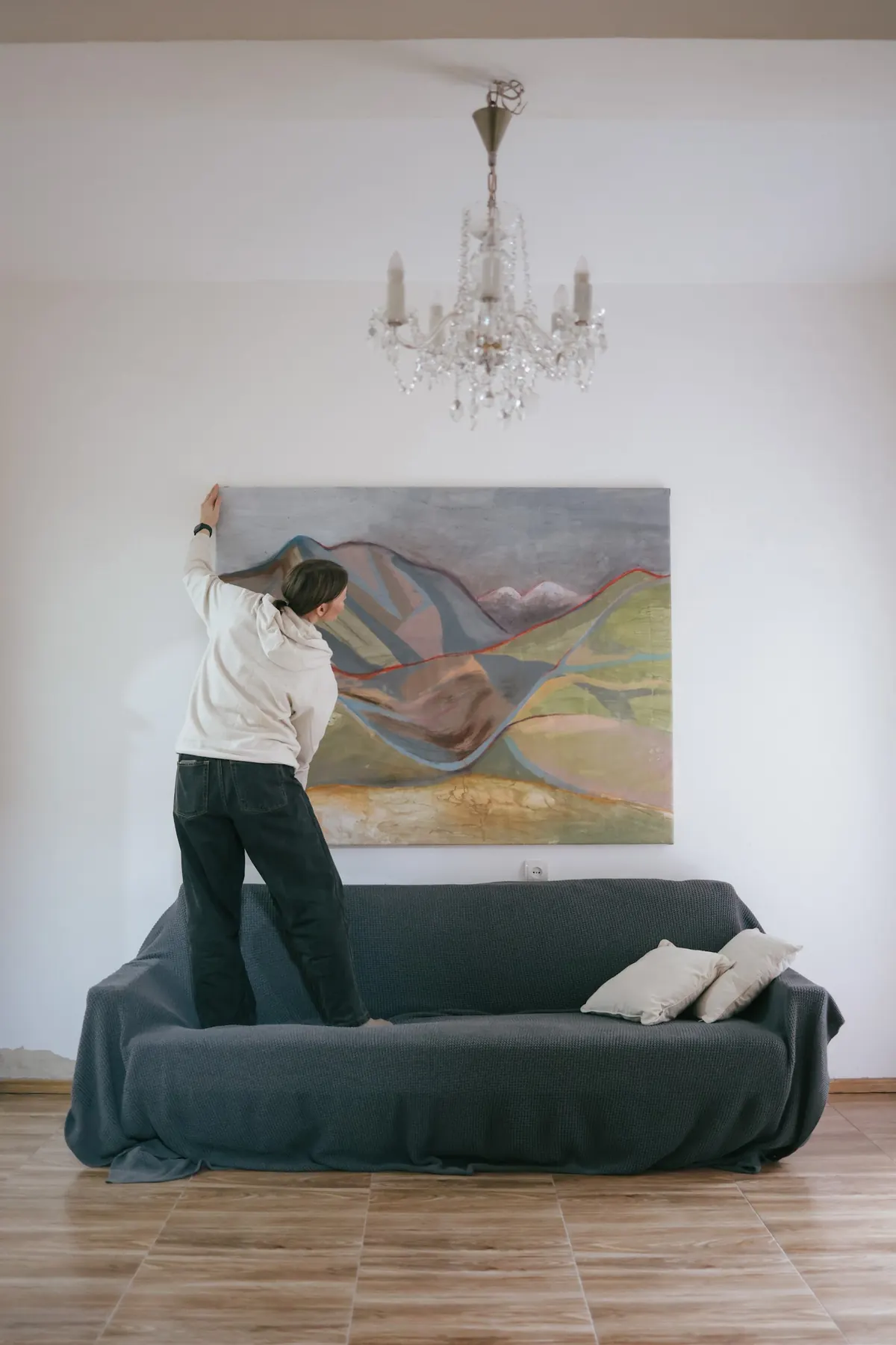 Hanging the work on the wall